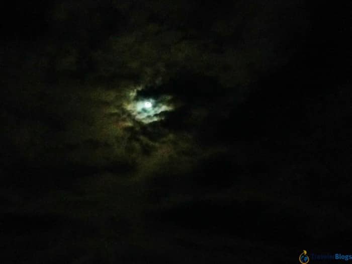 Луна в ту ночь была потрясающая!