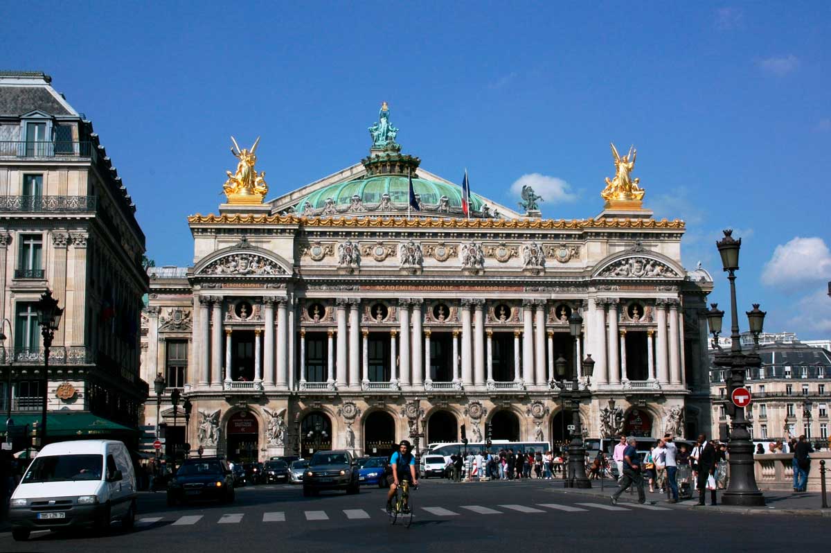 Парижская опера. Фасад здания. 