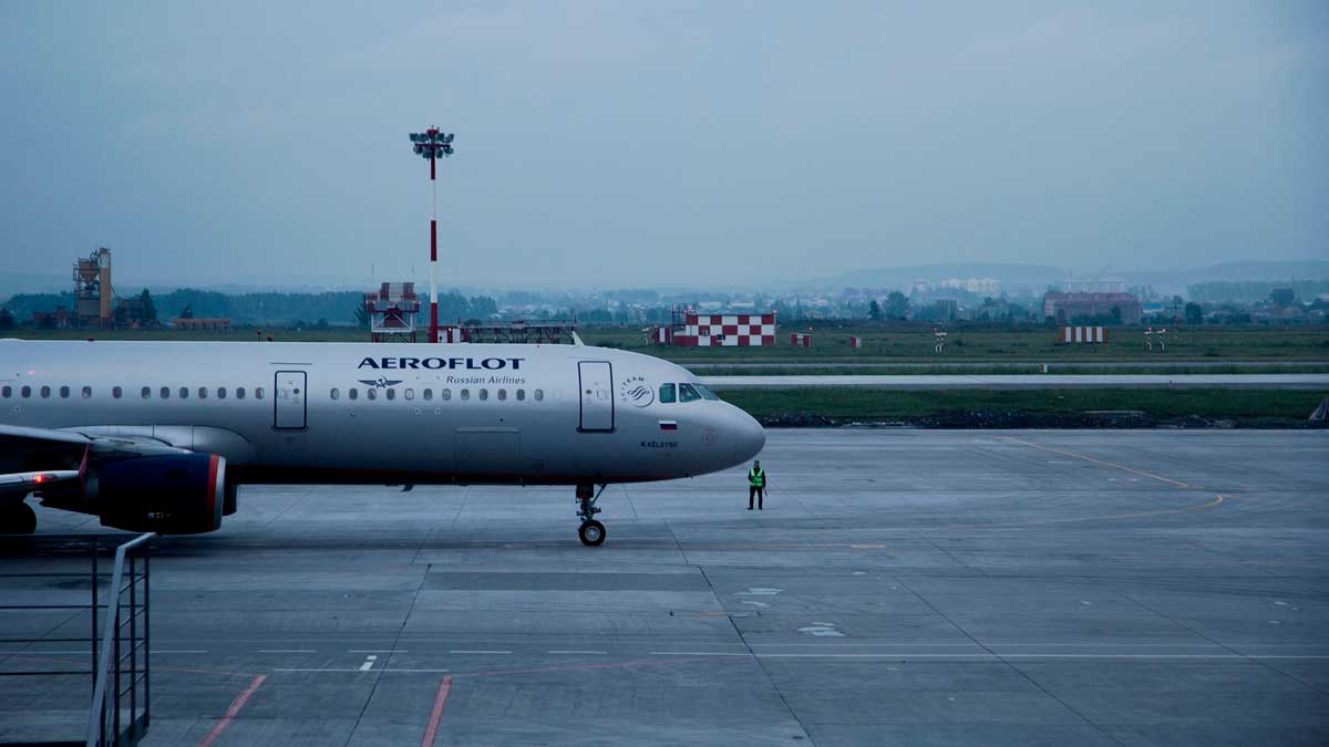 Все авиарейсы заканчиваются в аэропорту Симферополя.
